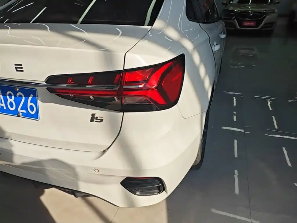 Roewe i5 — миниатюра 8