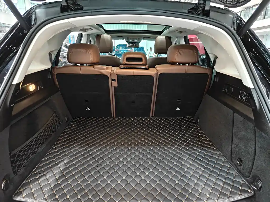 Mercedes-Benz GLE (Import) — миниатюра 19