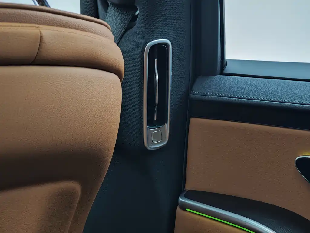 Mercedes-Benz S-Class — миниатюра 22