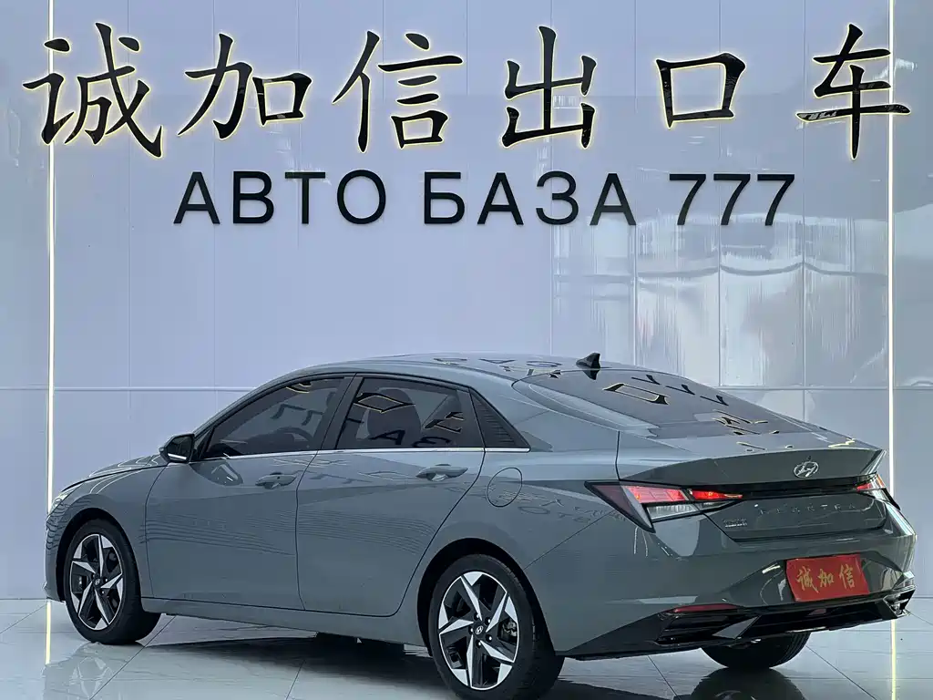 Hyundai Elantra — миниатюра 6