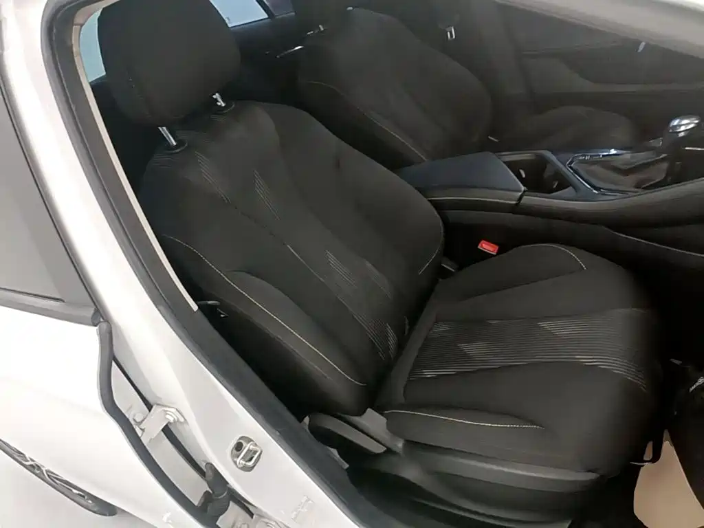 Roewe i5 — миниатюра 25