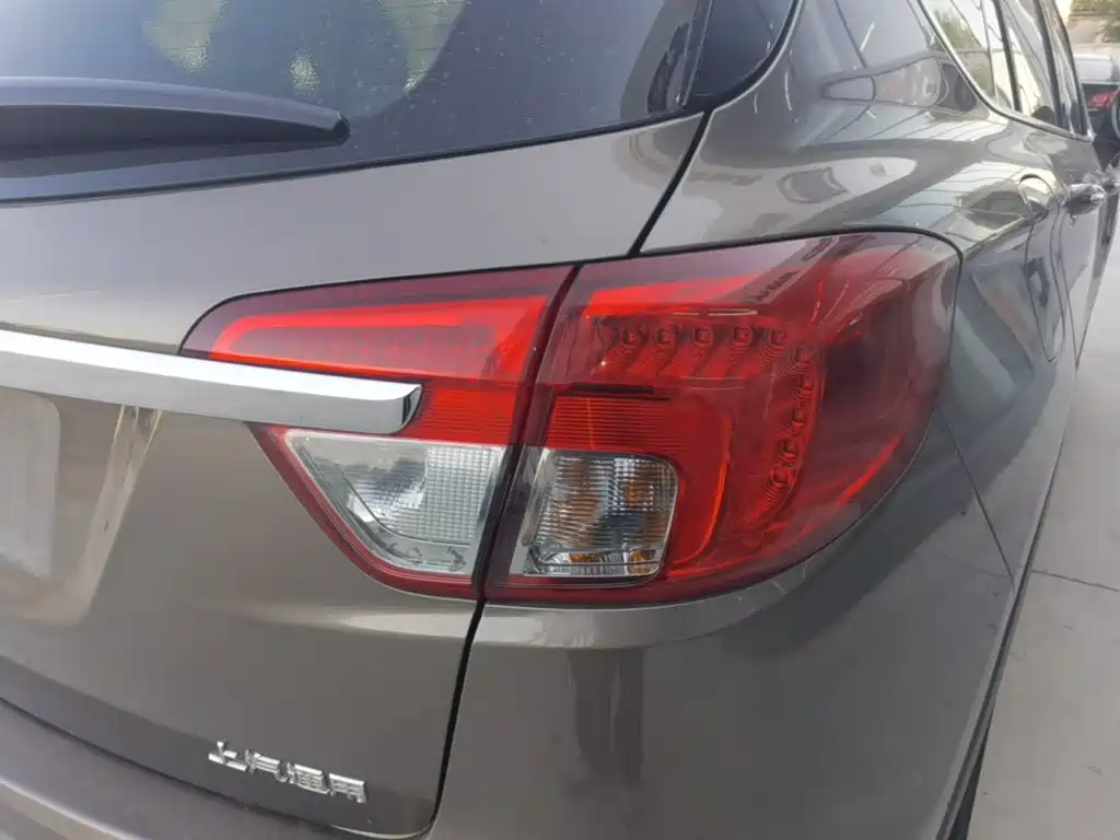 Buick Envision Plus — миниатюра 8