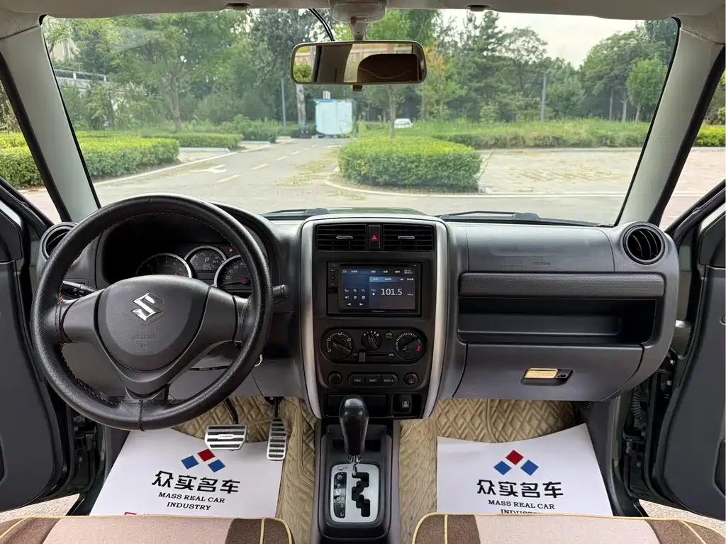 Suzuki Jimny — миниатюра 8