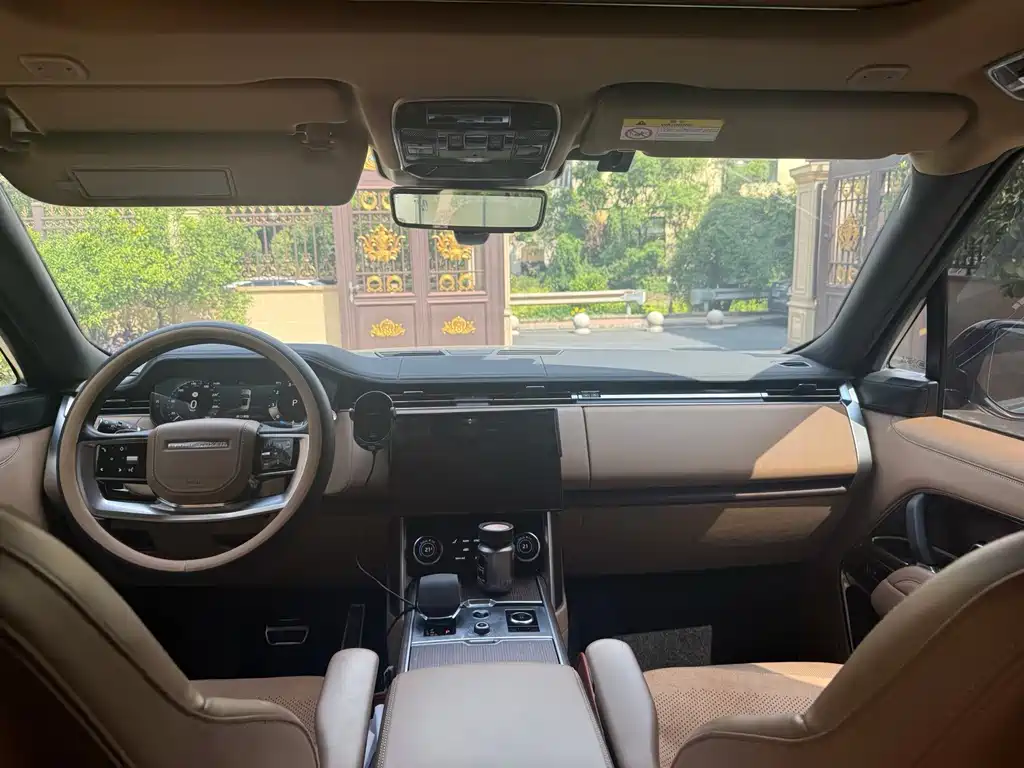Land Rover Range Rover — миниатюра 7