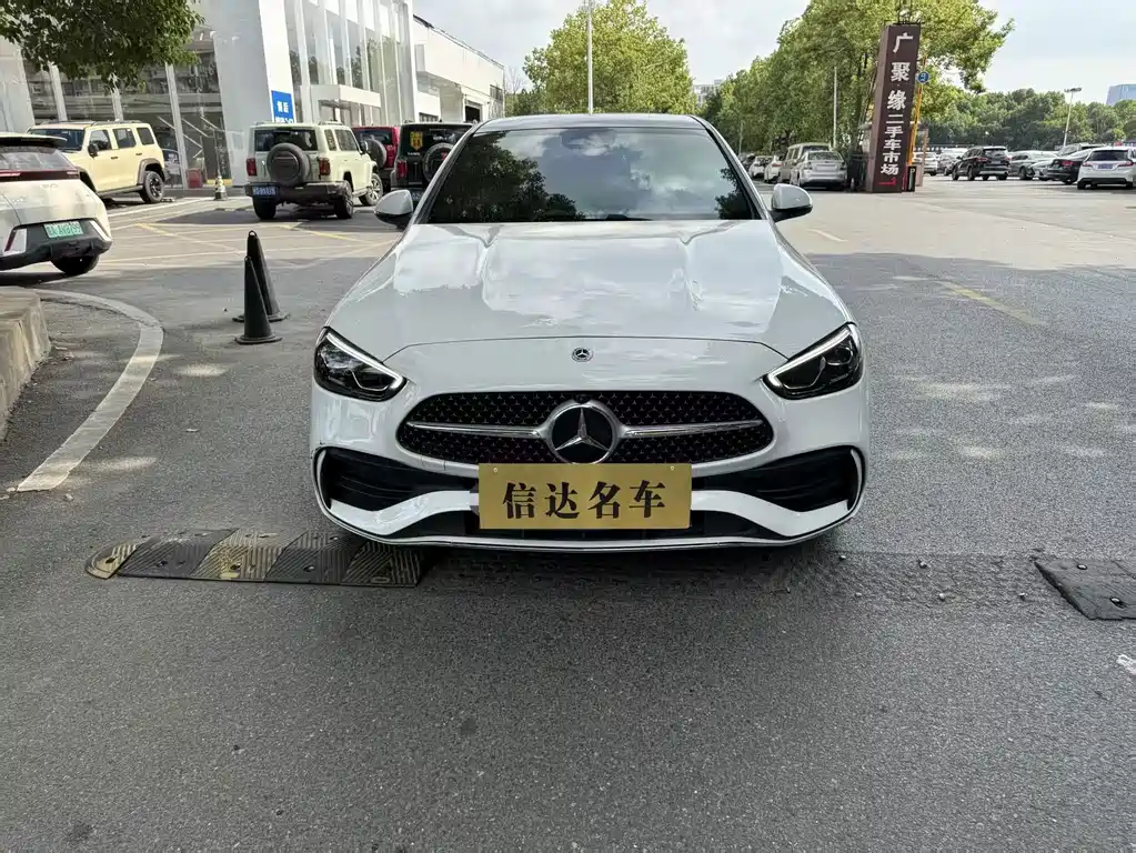 Mercedes-Benz C-Class — миниатюра 2