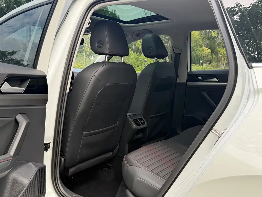 Volkswagen Lavida — миниатюра 7