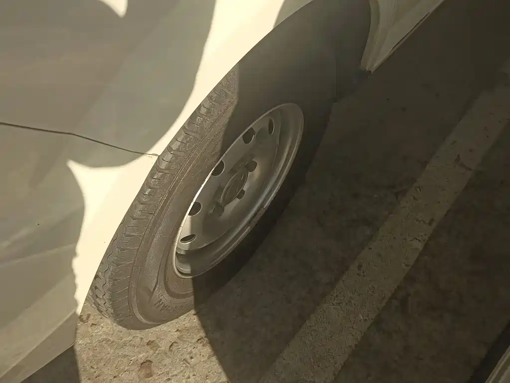 DONGFENG YUFENG EM26