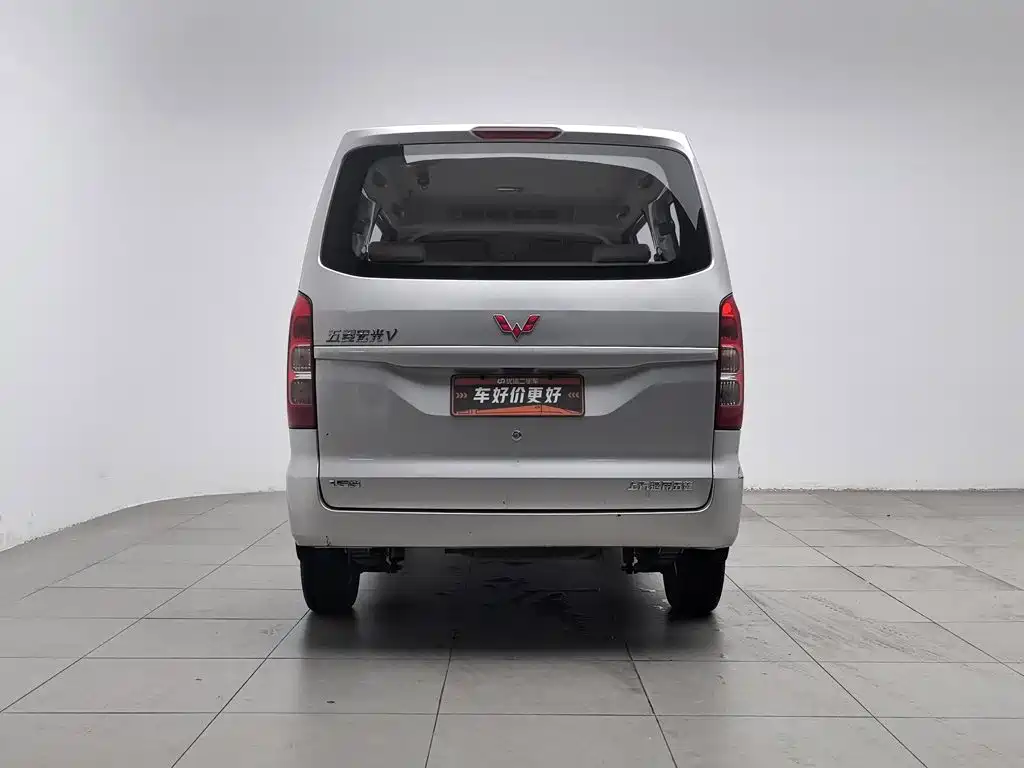 Wuling Hongguang V — миниатюра 4