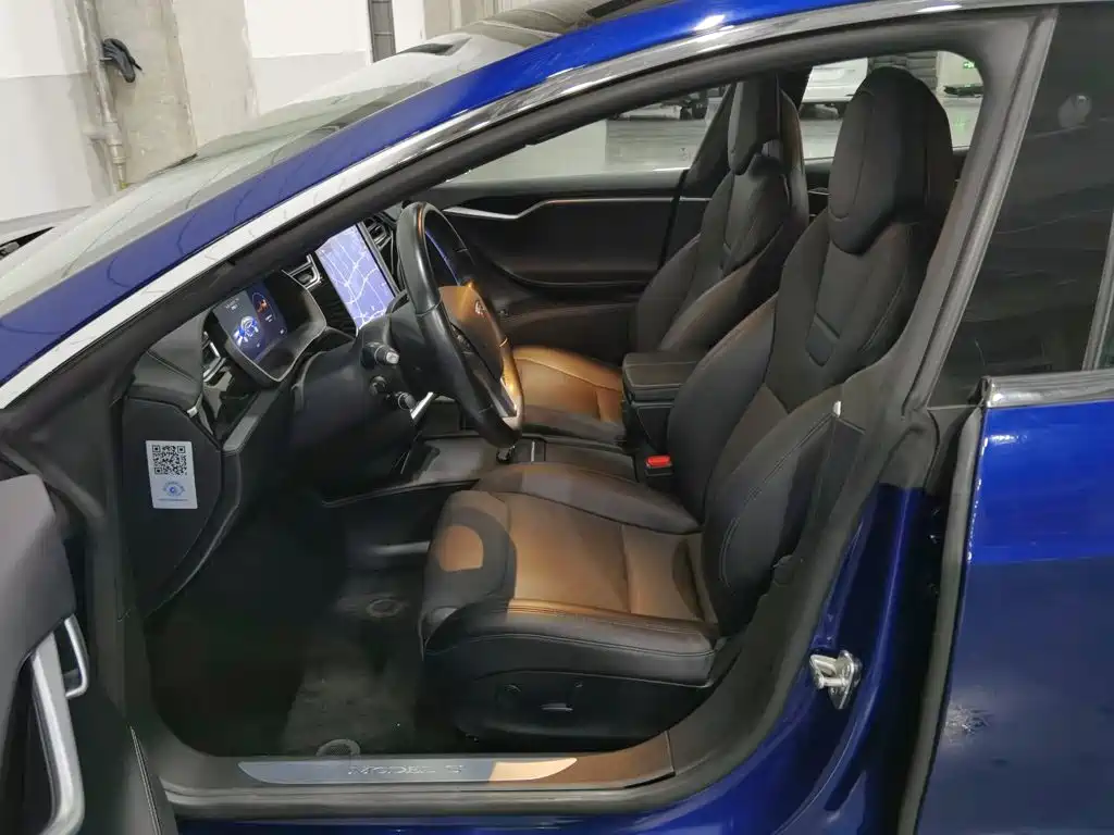 Tesla Model S — миниатюра 10