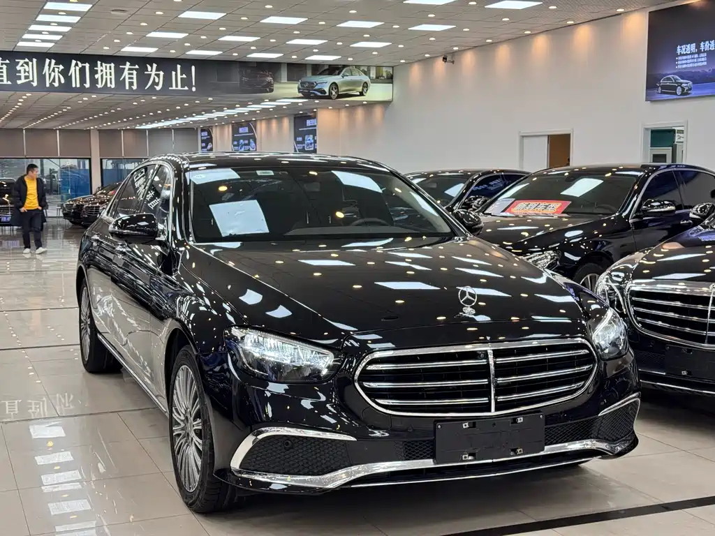 MERCEDES-BENZ E CLASS