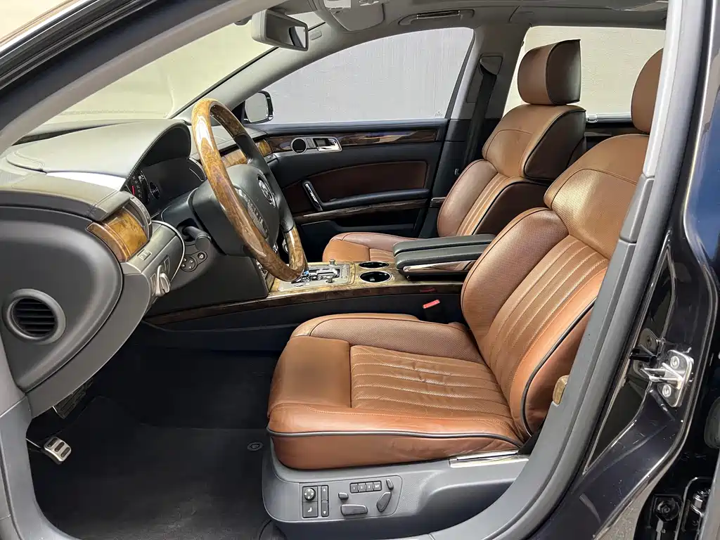 Volkswagen Phaeton — миниатюра 5