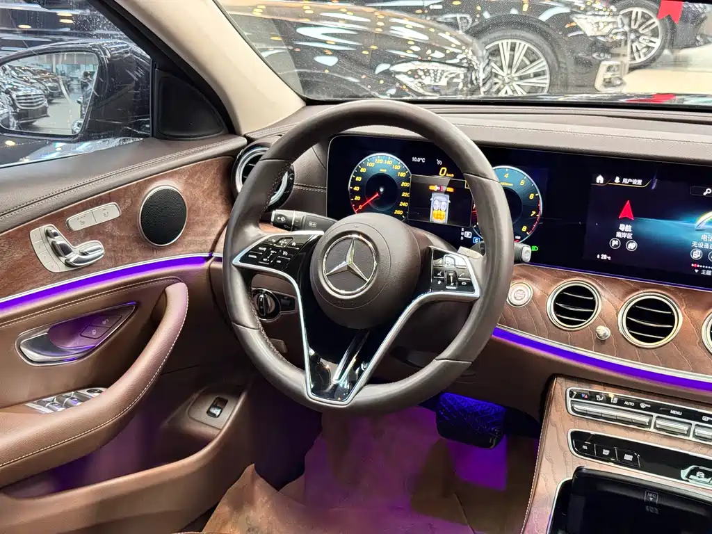 MERCEDES-BENZ E CLASS