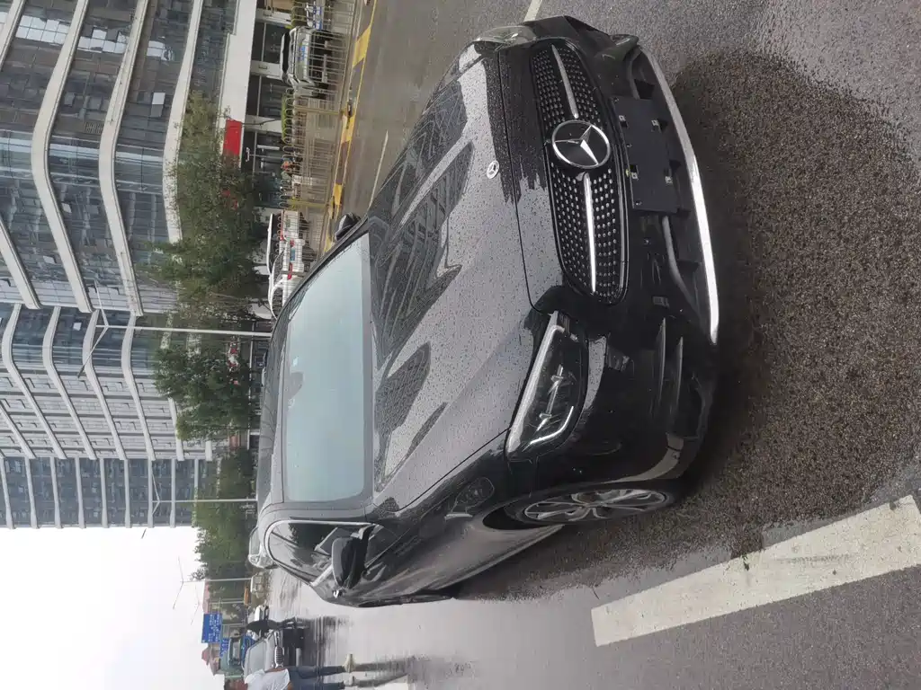 Mercedes-Benz E-Class — миниатюра 3