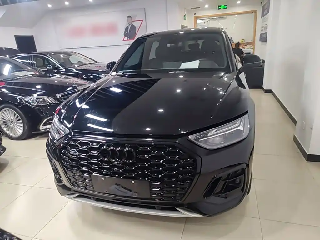 Audi Q5L Sportback — миниатюра 3