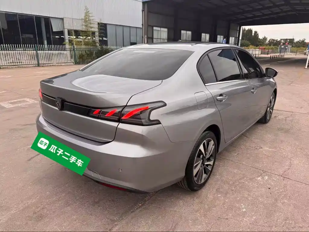 Peugeot 408 — миниатюра 7