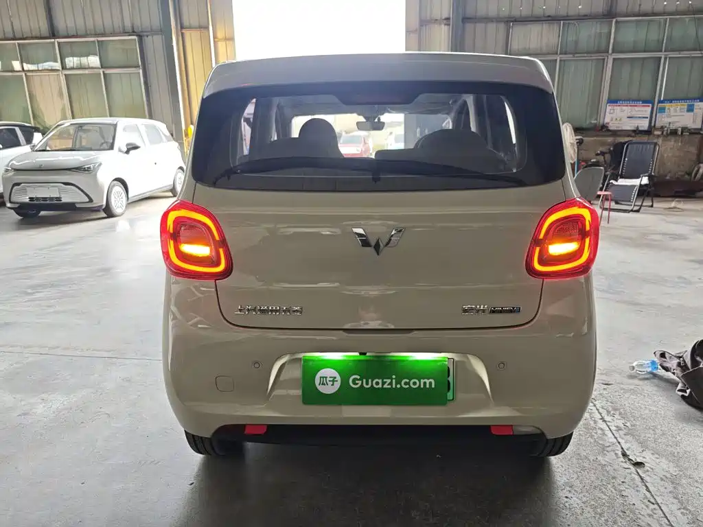 Wuling MINIEV — миниатюра 6