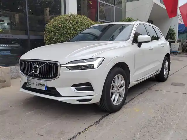 VOLVO  XC60 2021