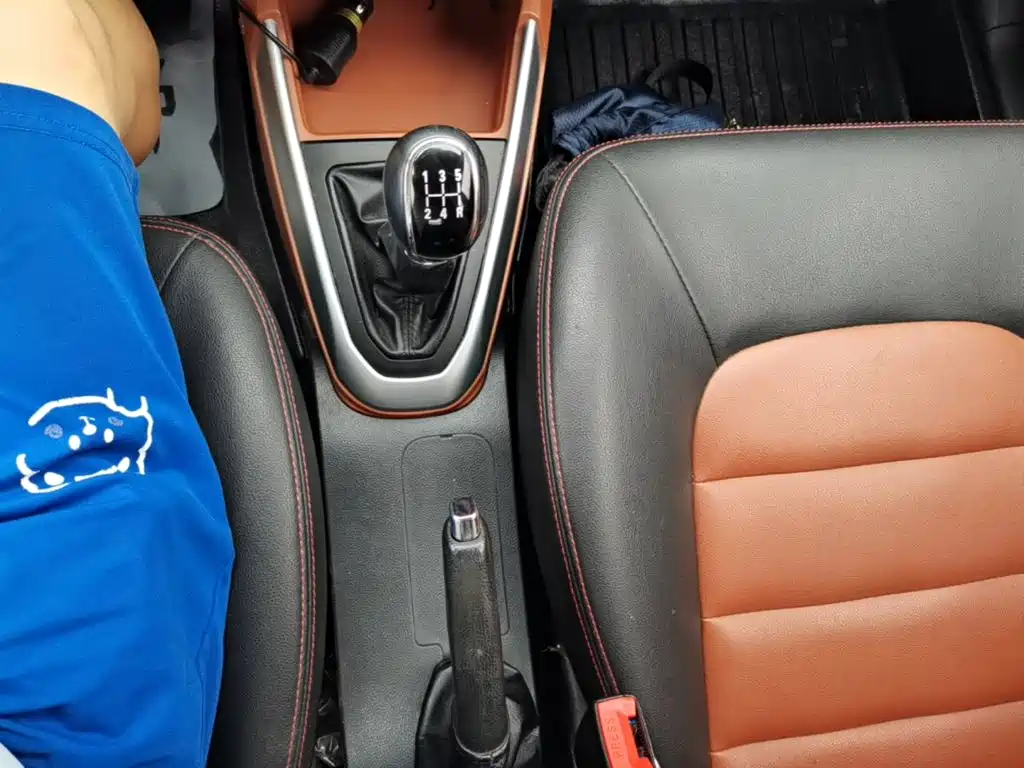 Geely King Kong — миниатюра 14