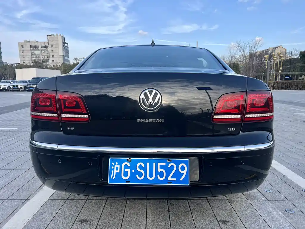 VOLKSWAGEN PHAETON