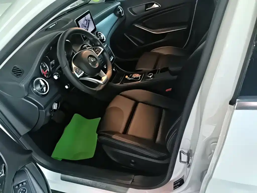 Mercedes-Benz GLA — миниатюра 15