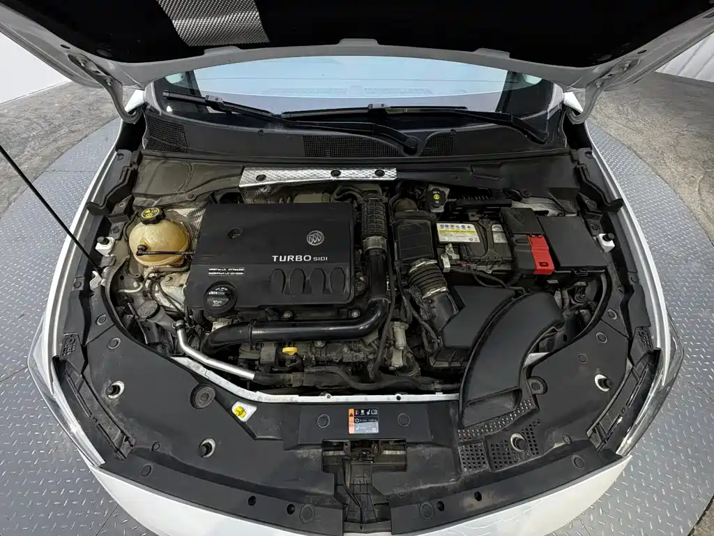 Buick Verano — миниатюра 8