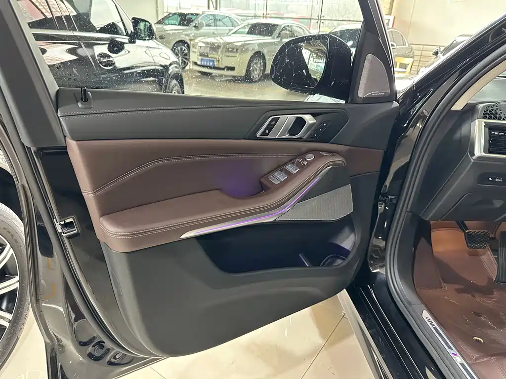 BMW X5 2023 xDrive 30Li Premium M Sport