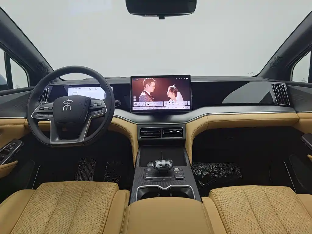 BYD L DM-i — миниатюра 5