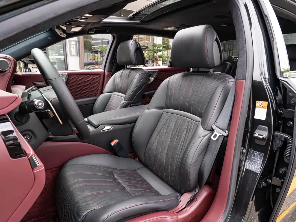 Lexus LS — миниатюра 7
