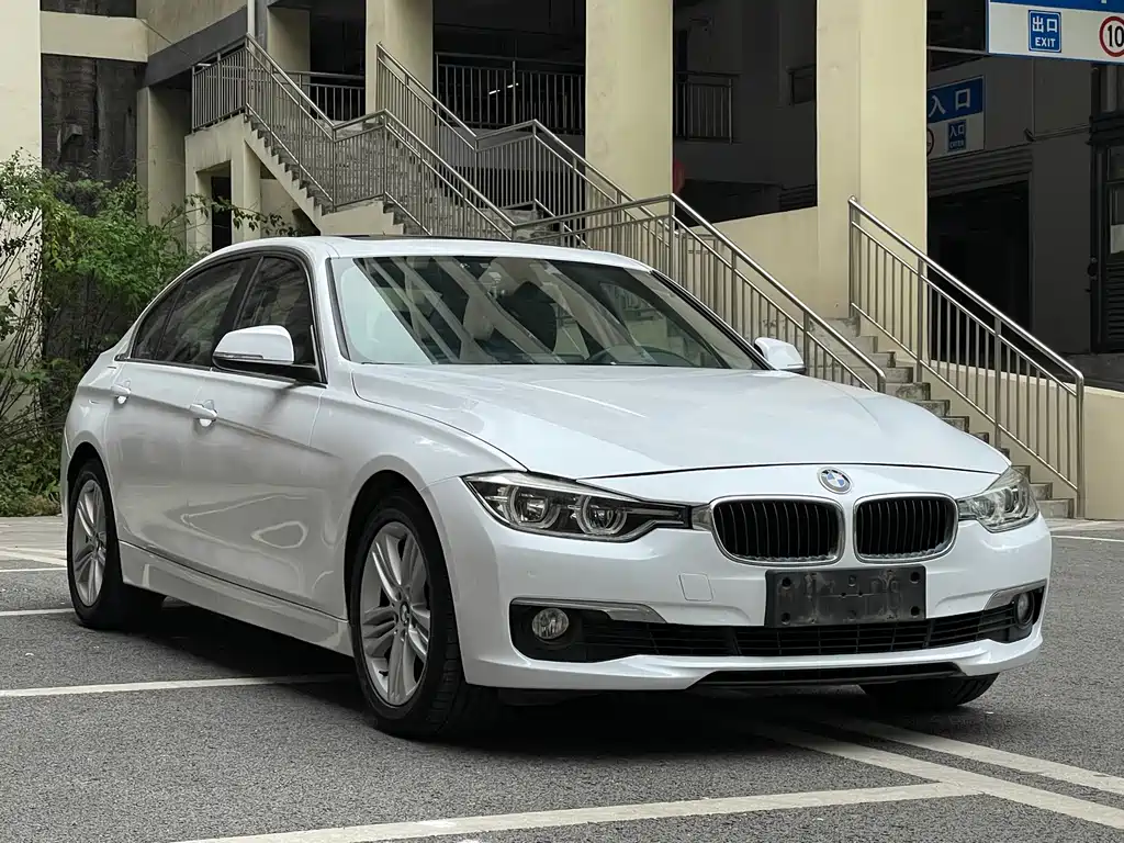 BMW 3 SERIES