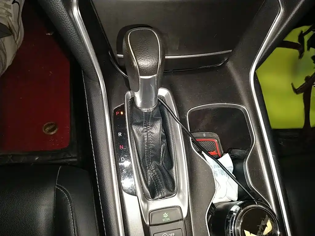 Honda Accord — миниатюра 7