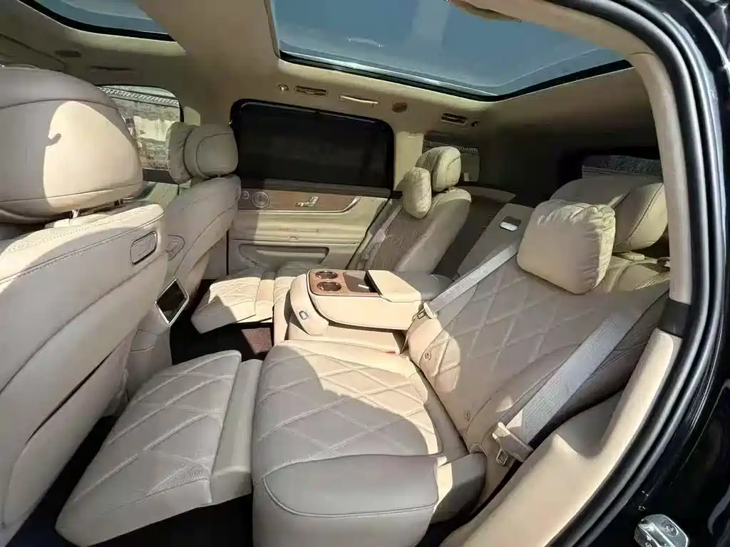 AITO ASK THE WORLD M9