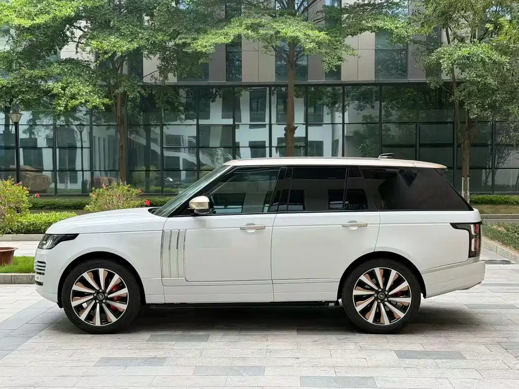 Land Rover Range Rover — миниатюра 9
