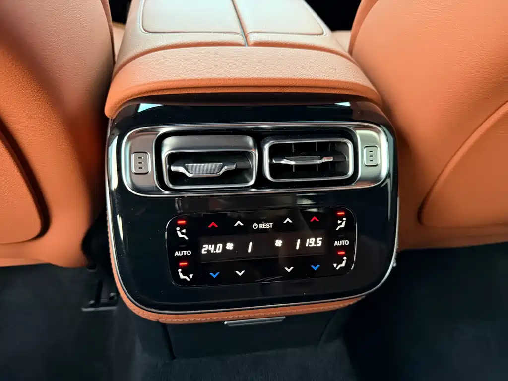 Mercedes-Benz S-Class — миниатюра 9