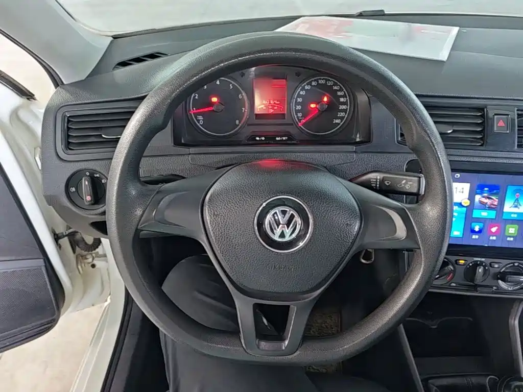 Volkswagen Santana — миниатюра 11