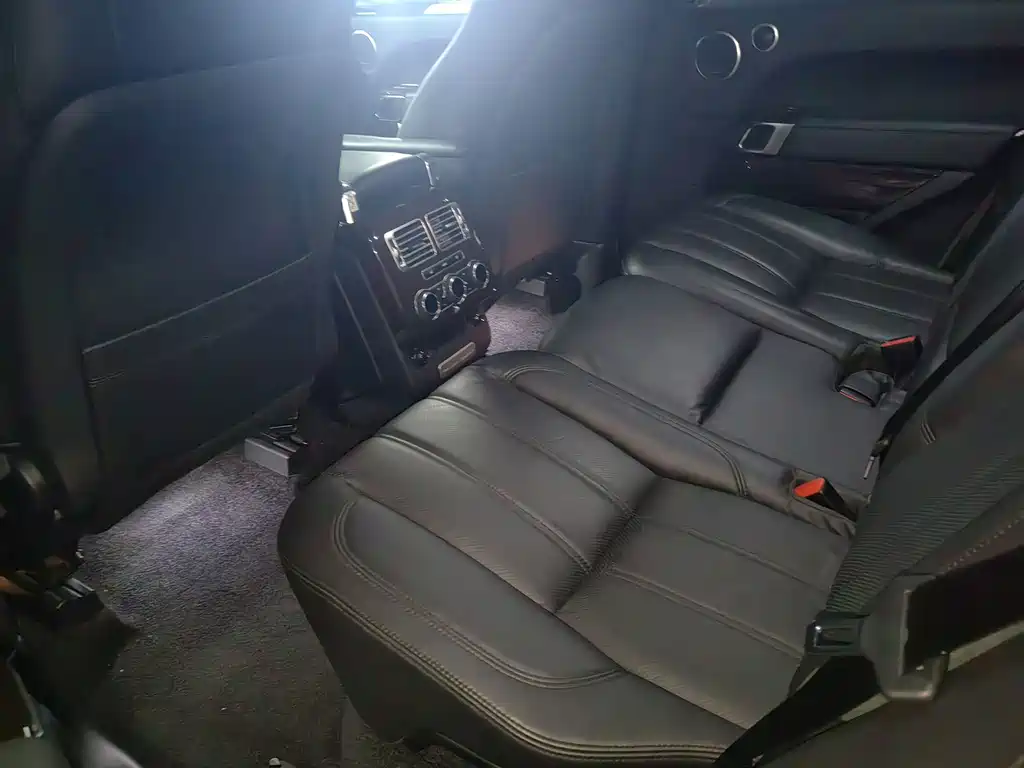 Land Rover Range Rover — миниатюра 7