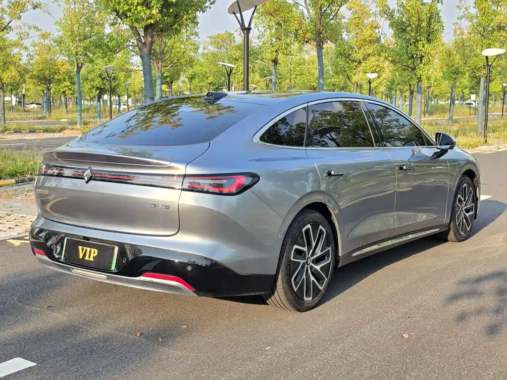 Baojun Xiangjing — миниатюра 4