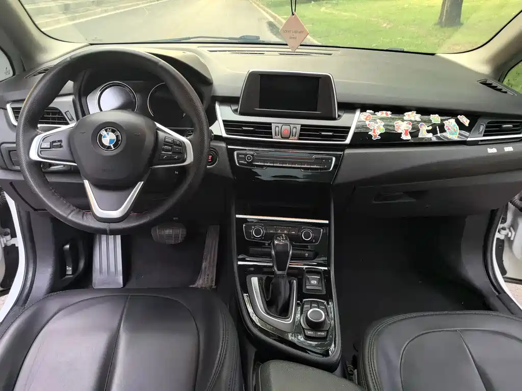 BMW 2 Series Active Tourer — миниатюра 6