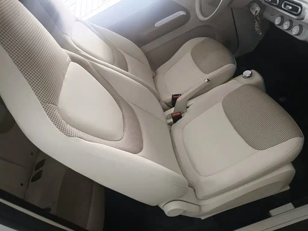 Wuling MINIEV — миниатюра 25