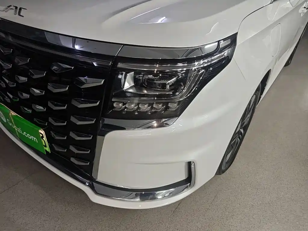 JAC Refine Refine RF8 PHEV — миниатюра 24