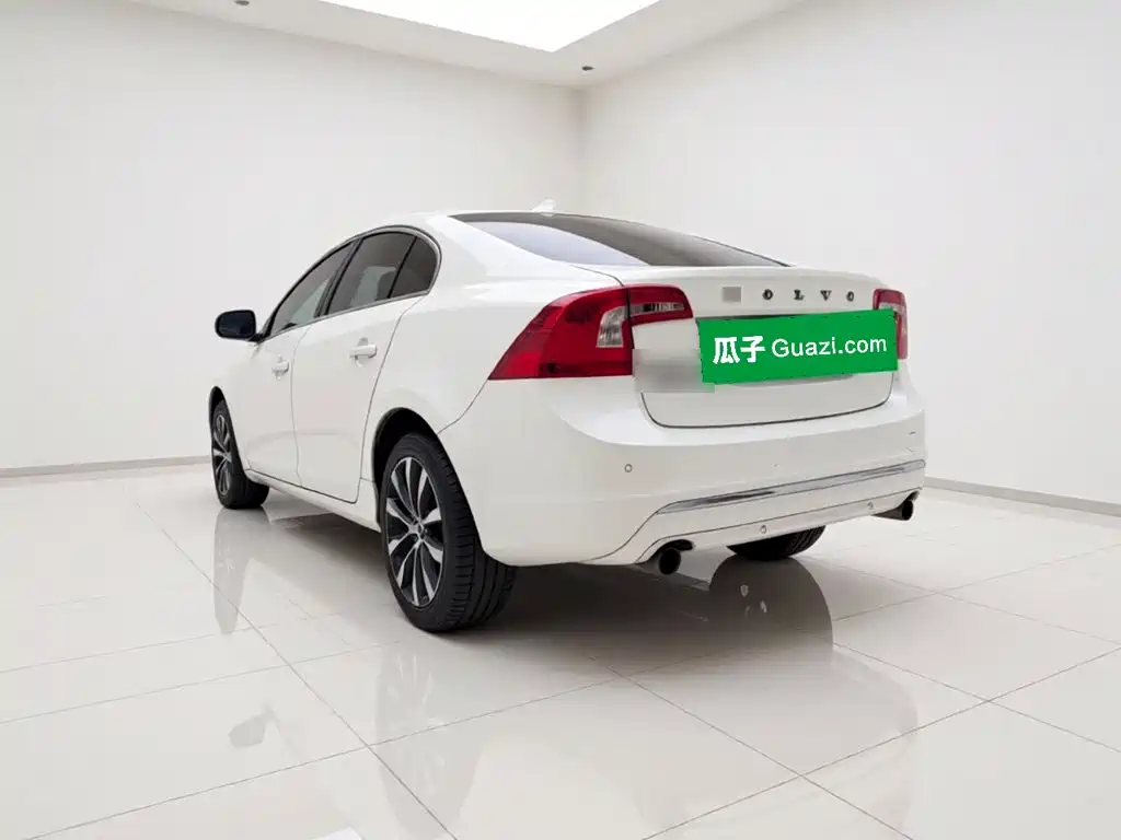 Volvo S60 — миниатюра 4