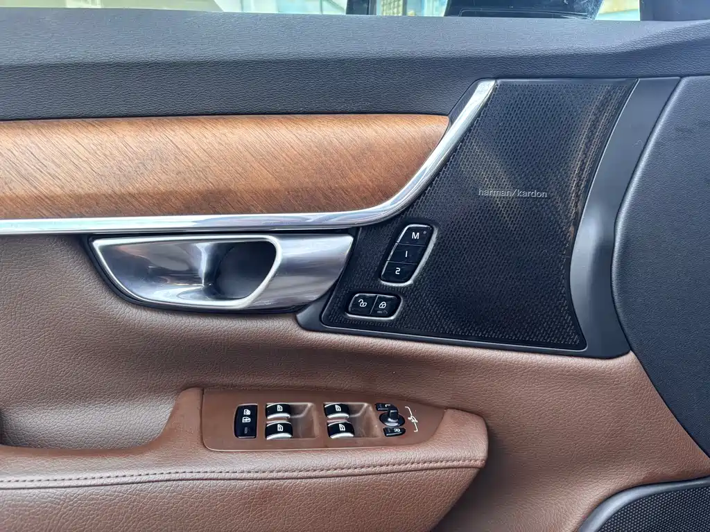Volvo S90 — миниатюра 14