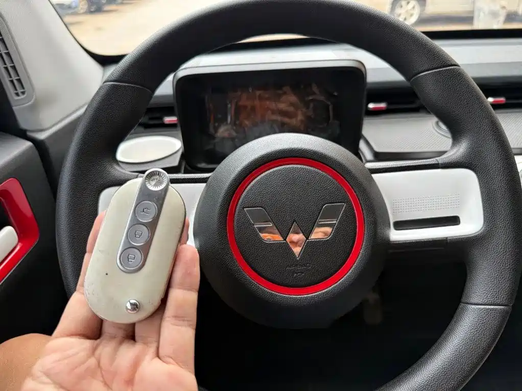 Wuling MINIEV — миниатюра 10