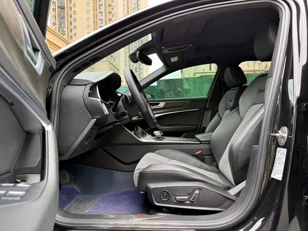 Audi A6L 2025 45 TFSI