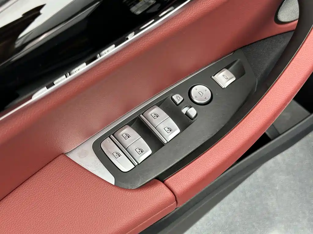 BMW iX3 — миниатюра 12