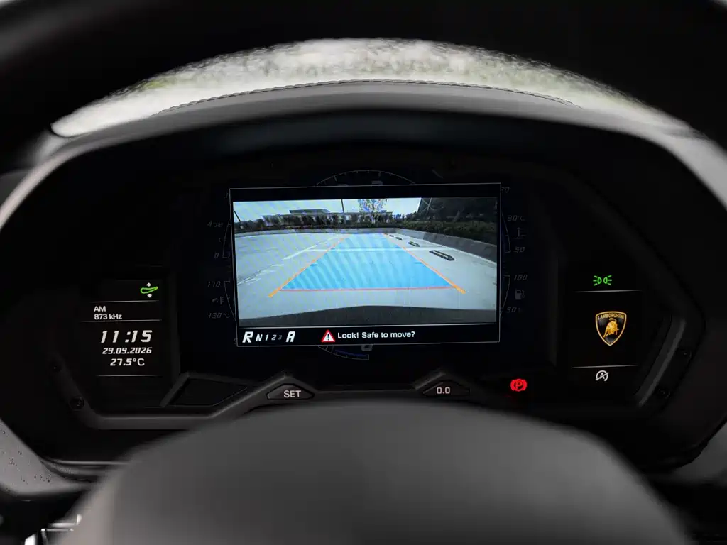 Lamborghini Aventador — миниатюра 23