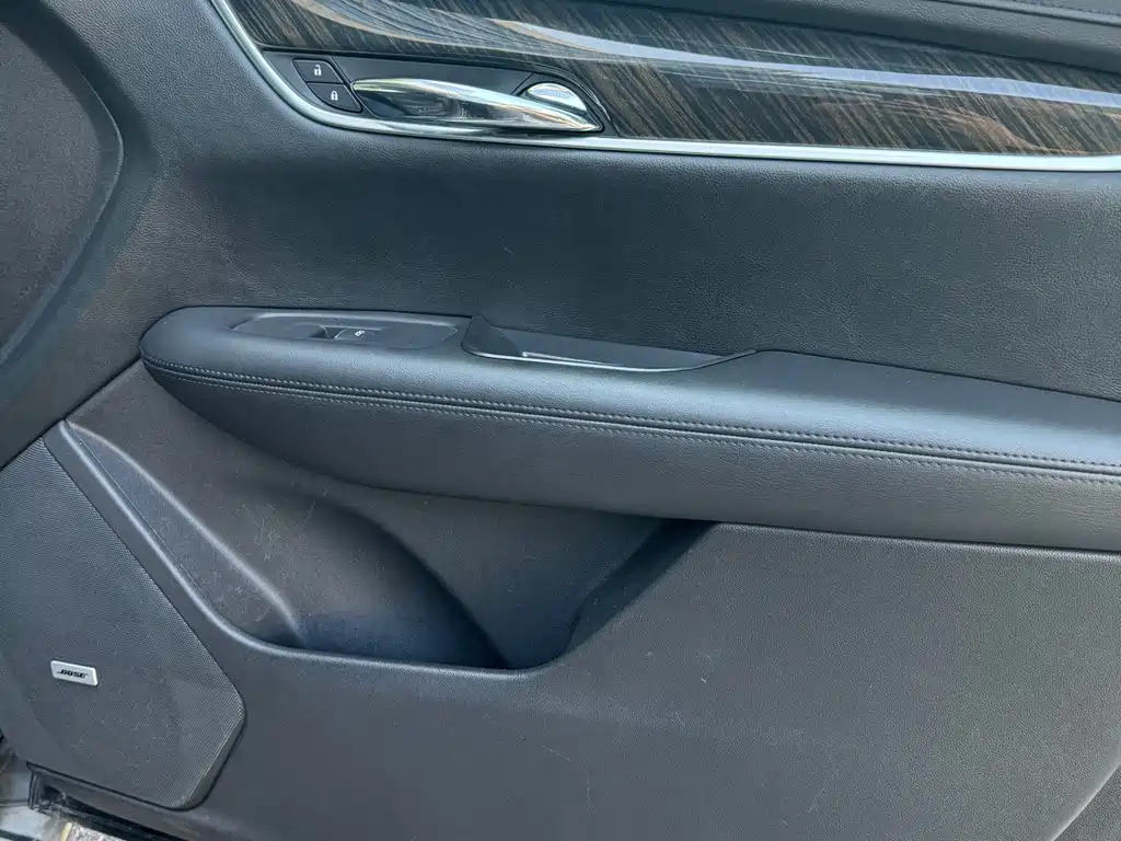 Cadillac XT5 — миниатюра 5