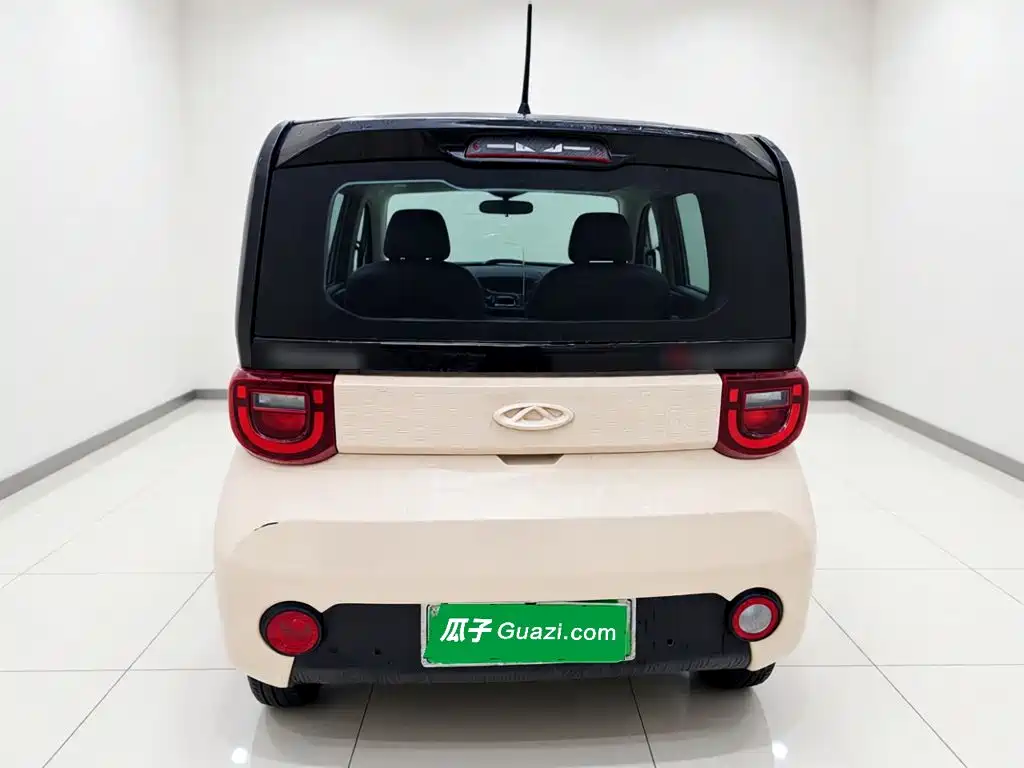 Заказать 奇瑞QQ QQ Ice Cream 2022 года за 691 677 ₽  из Китая