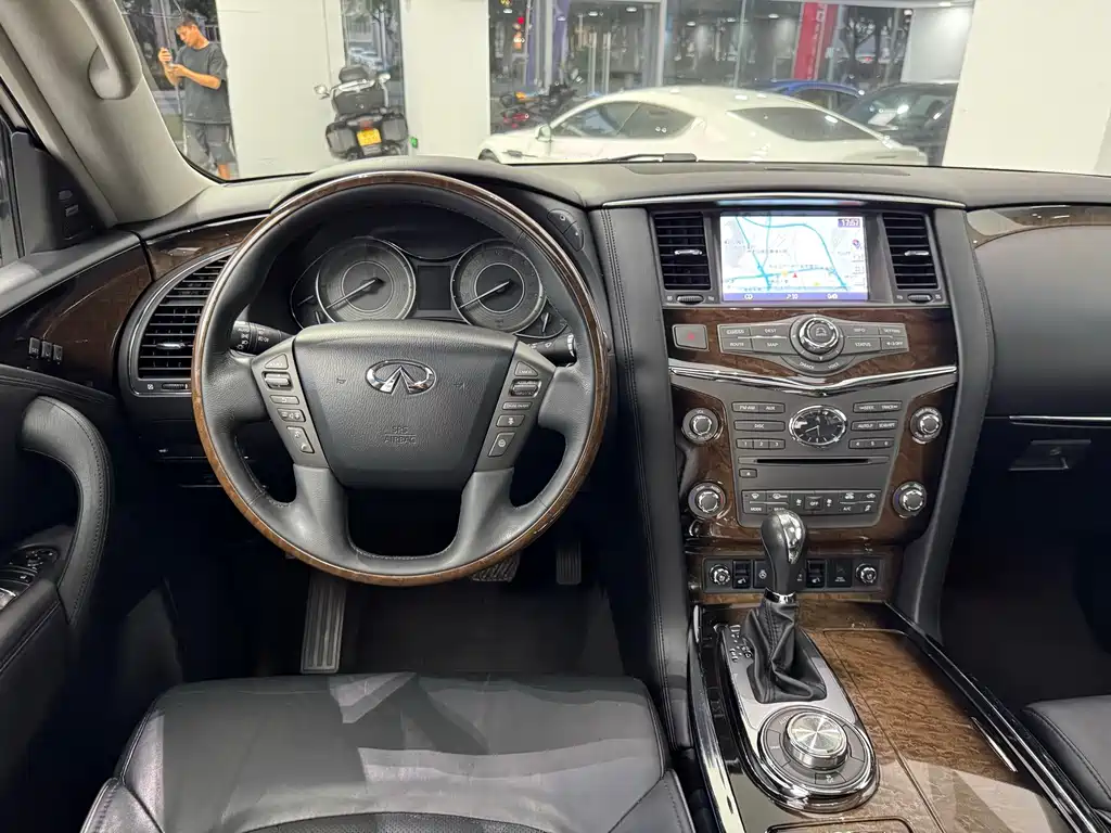 Infiniti QX80 — миниатюра 9
