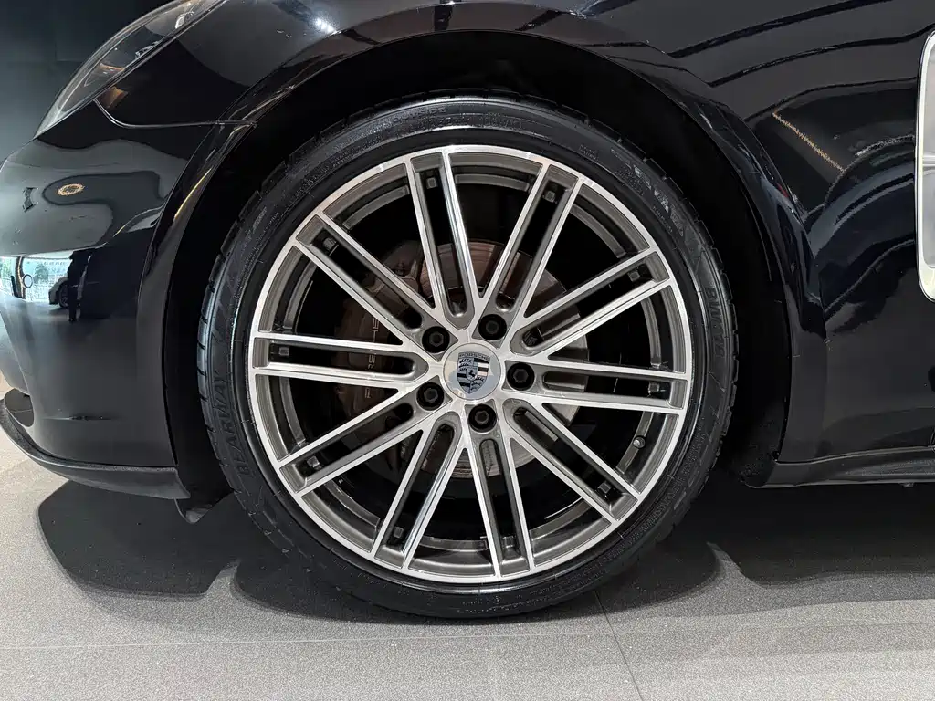 Porsche Panamera — миниатюра 6