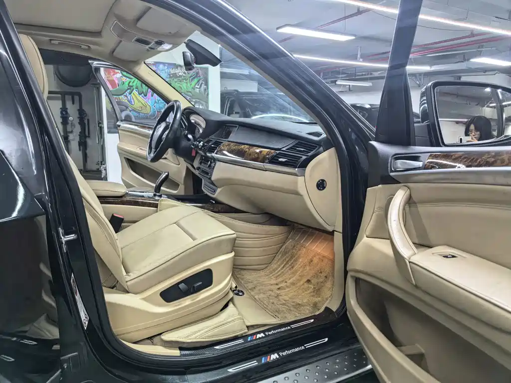 BMW X5 (Import) — миниатюра 9